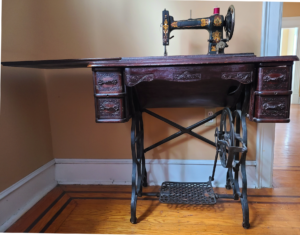 Great-grandmom's sewing machine